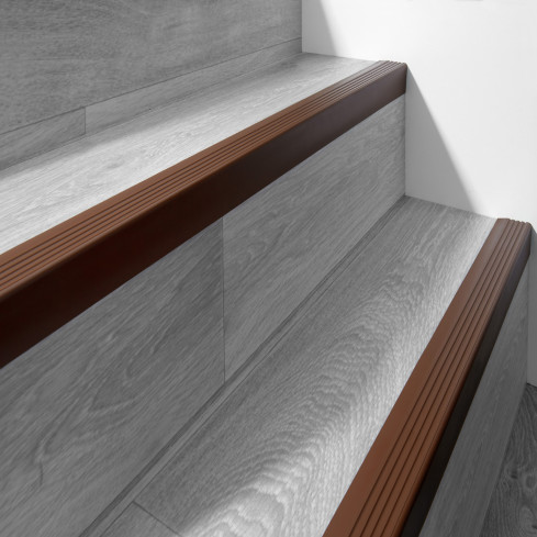 Perfil antideslizante para escaleras PVC, 50x42 mm, latón autoadhesivo, perfil peldaño escalera RGP