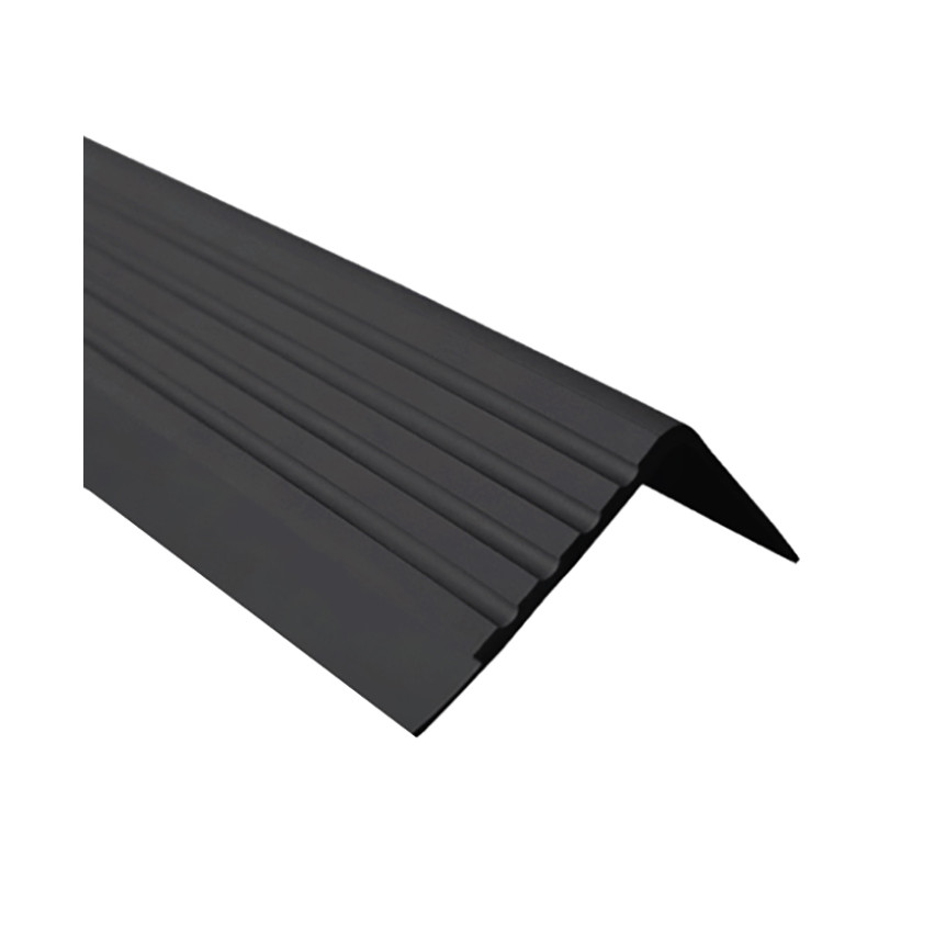 Protišmykový schodiskový profil 40x40mm, 150cm, čierny