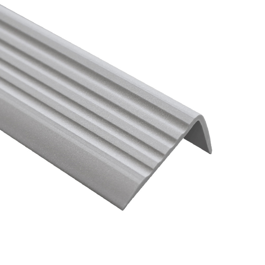 Protiskluzový schodišťový profil s lepidlem,  50x42mm, stříbrný