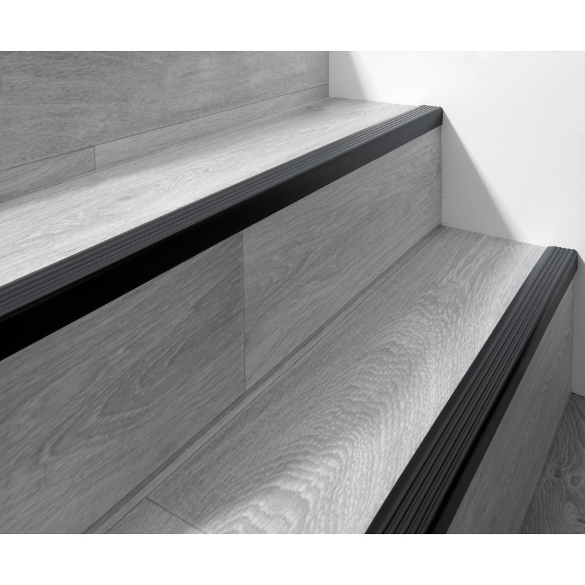 Anti-slip stair nosing, self-adhesive, 40x25mm, black