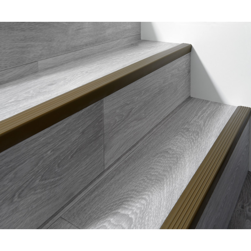 Anti-slip stair nosing, self-adhesive, 40x25mm, brown