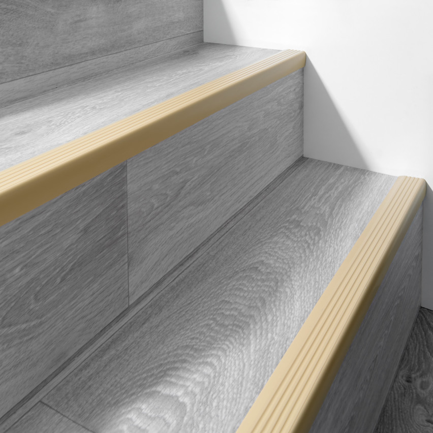 Protišmykový schodiskový profil s lepidlom, 50x42 mm, svetlosivý, 