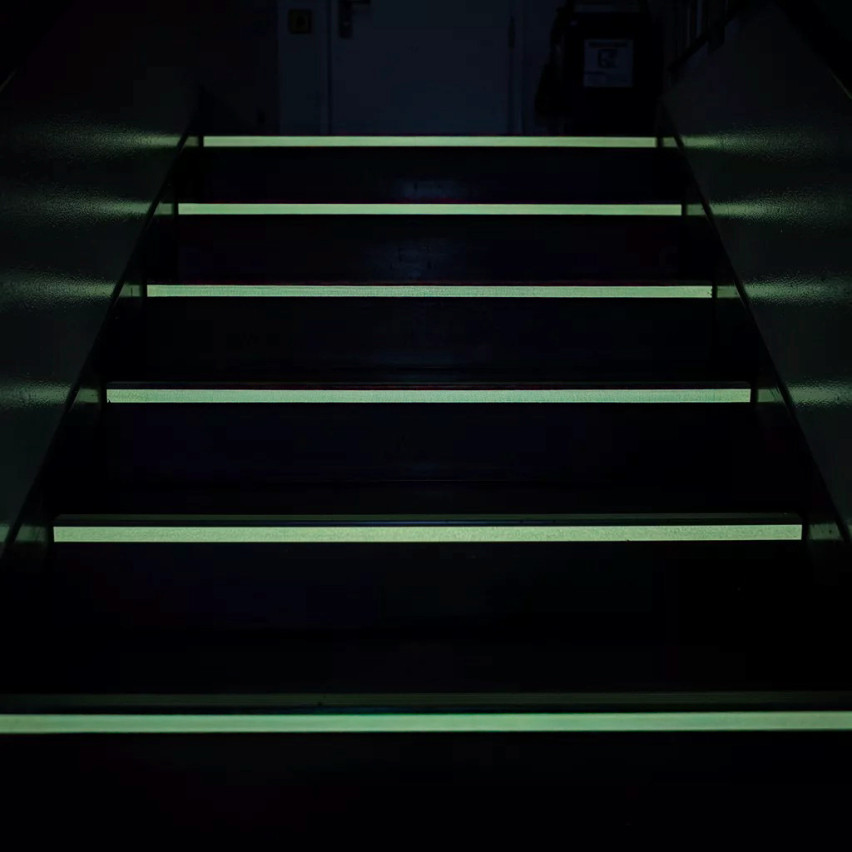 Tira de PVC fotoluminiscente autoadhesiva, cinta de seguridad luminosa en la oscuridad, blanca, 30 mm, 5 m