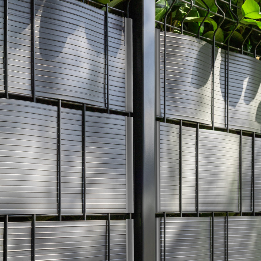 Klip pro upevnění panelové lišty - plotová páska, béžová barva