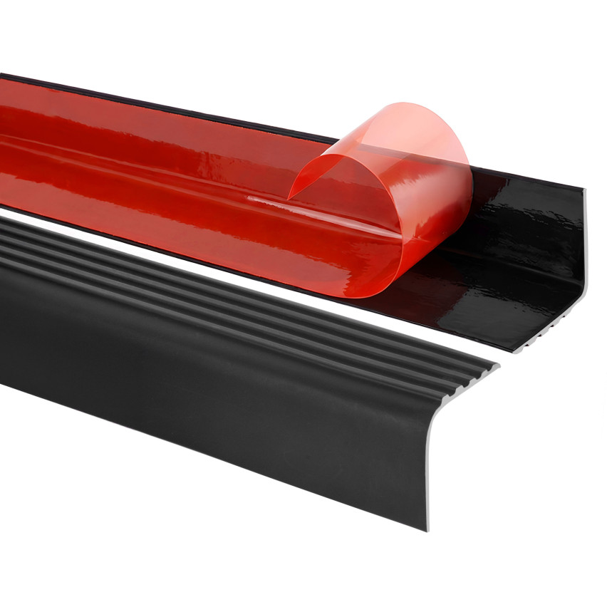 Perfil de PVC enrolável para escadas, autoadesivo 50x48mm, preto