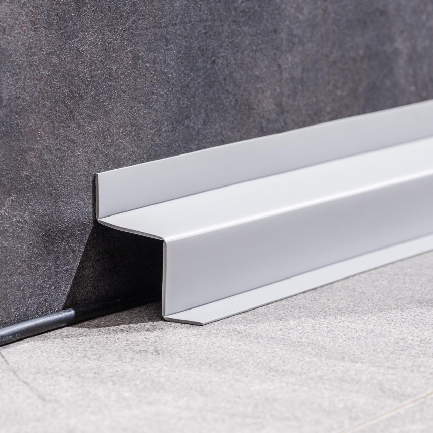 Multifunkční PVC Lišta 4v1 – Samolepicí Dokončovací Panel, Bílá