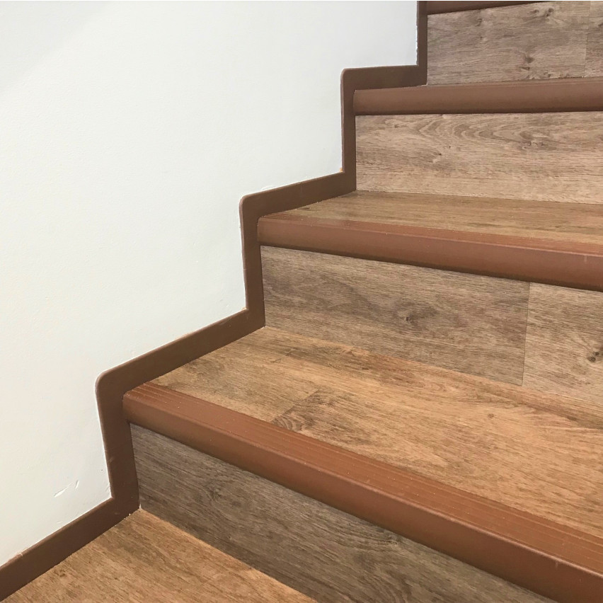 Conjunto de acabamento em escada de PVC, 52x40mm, cinzento
