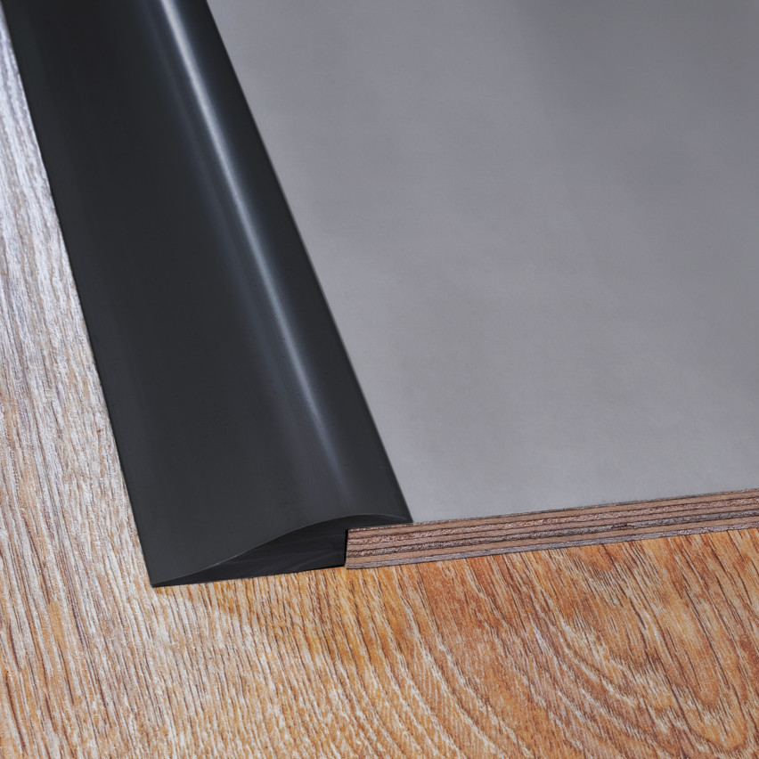 Flexibel PVC-oprijprofiel voor tegels, tapijten, zwart