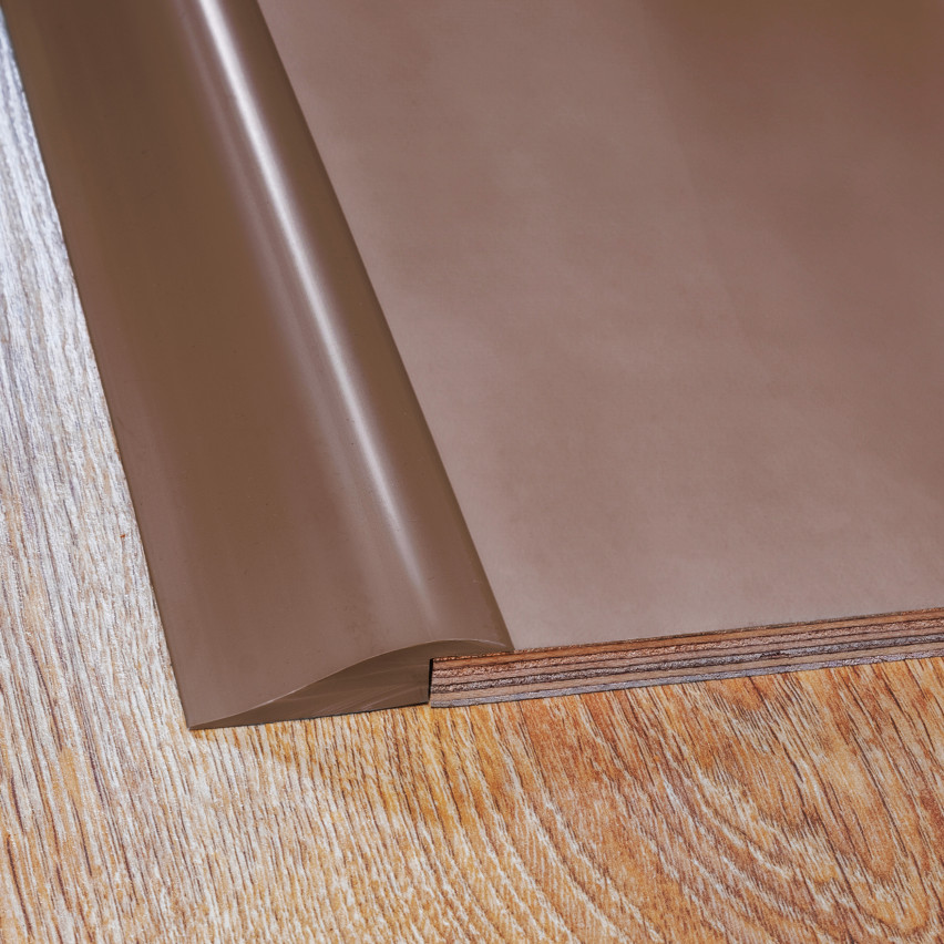 Εύκαμπτο προφίλ ράμπας PVC για πλακάκια, χαλιά, καφέ