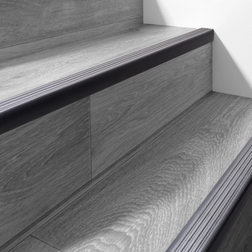 Perfil de escada de PVC 50x42 mm, biqueira de escada autoadesiva antiderrapante, RGP, preto-prateado